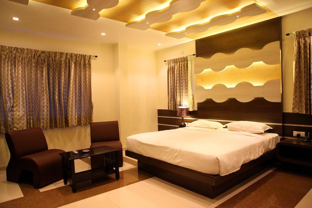 Sbs Grand Hotel Coimbatore Værelse billede